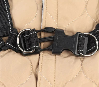 Manteau matelassé avec harnais intégré et doublure en polaire