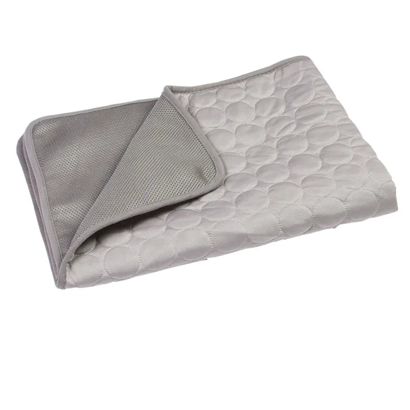 Tapis rafraîchissant alvéolé à trois couches