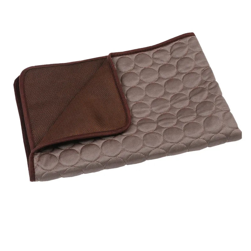 Tapis rafraîchissant alvéolé à trois couches