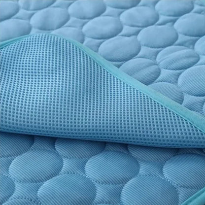 Tapis rafraîchissant alvéolé à trois couches